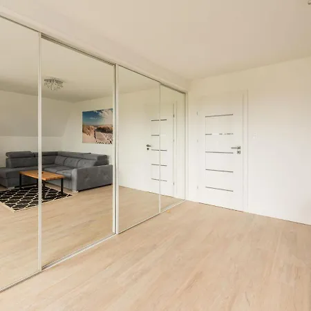 Comfortable, 2-level By The River * كولوبرزيغ